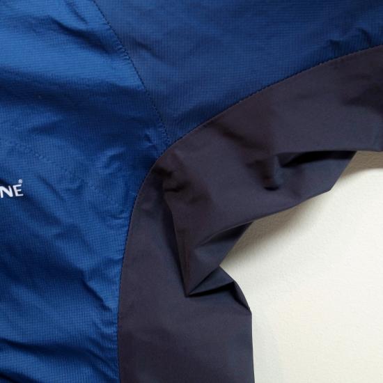 2011_1004_184000-R0023010_small