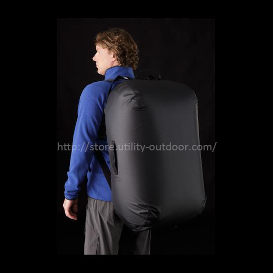 Carrier-Duffle-100L-Back-View_small