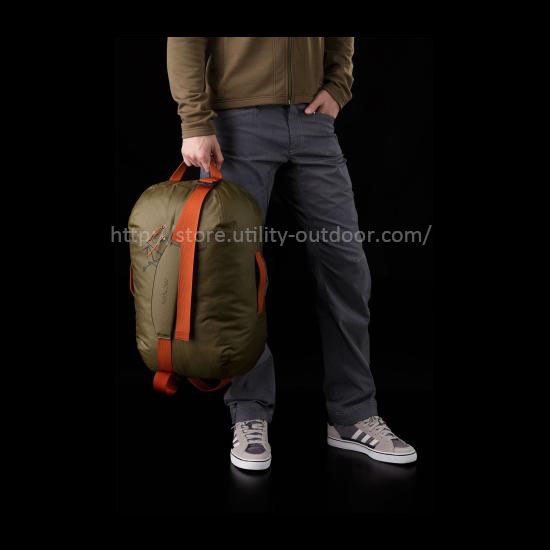 Carrier-Duffle-35-Dark-Moss-Side-View_small
