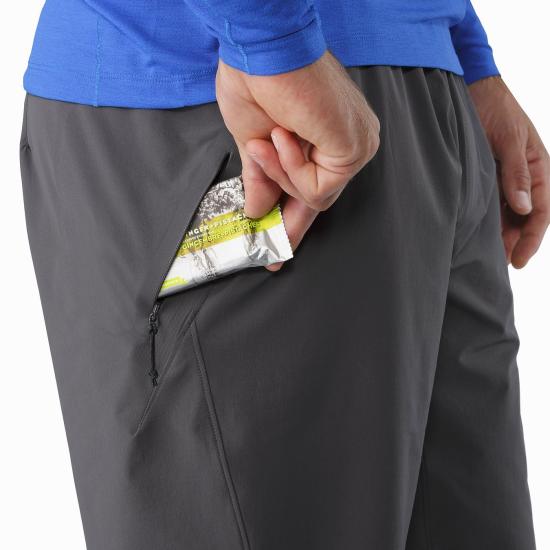 Aptin-Short-Janus-External-Back-Pocketa_small