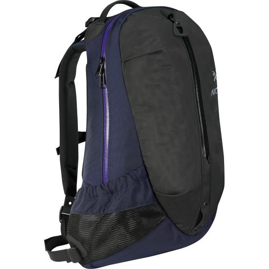 Arro-22-Backpack-Black-Sapphire_small